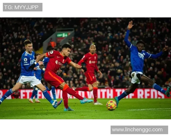 布里斯托城与诺丁汉森林对决前瞻分析及双方近期状态评估 布里斯托城与诺丁汉森林对决前瞻分析及双方近期状态评估